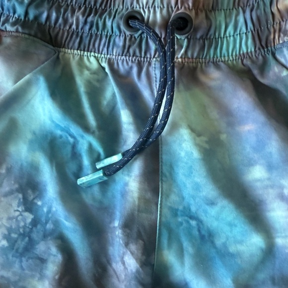 Athleta Multicolor Drawstring Shorts - Picture 4 of 5